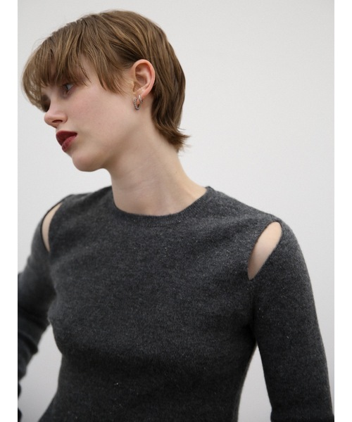 Katrin TOKYO（カトリーントーキョー）の「cropped slit knit（ニット/セーター・レディース・チャコールグレー/アイボリー/ブルー・FREE/XS）」の21枚目の写真