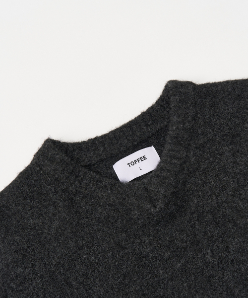 TOFFEE（トフィー）の「ファジーVネックニット（チャコール）（ニット/セーター・メンズ・その他・MEDIUM/LARGE/X-LARGE）」の6枚目の写真