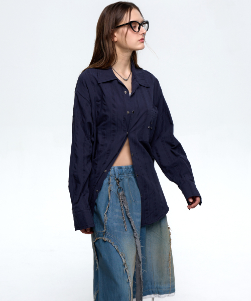 RSSC(アールエスエスシー)の「RIVET WRINKLE STRIPE SHIRT - NAVY(シャツ/ブラウス・レディース・その他・1/2)」の5枚目の写真