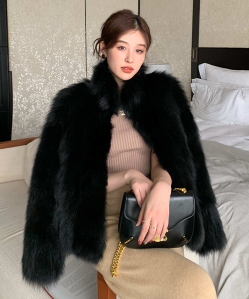 VIBGYOR(ヴィブジョー)の「【EIZZ/アイズ】ボリューム フェイクファー クロップ ジップ コート(その他アウター・レディース・ホワイト/ブラック・FREE)」の15枚目の写真