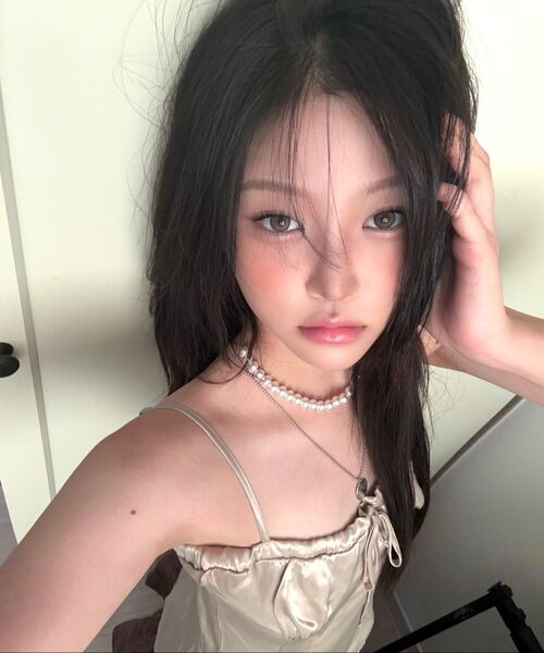 ROSEFRANTZ（ロゼフランツ）の「Satin Slim Sleeveless [Beige]（Tシャツ/カットソー・レディース・Beige・SMALL/MEDIUM）」の4枚目の写真
