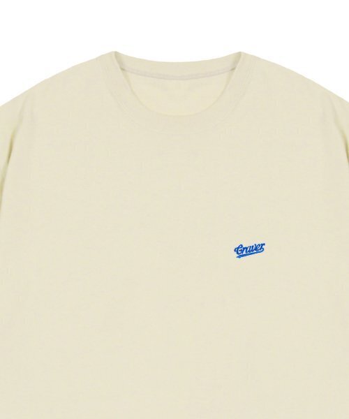 GRAVER（グレーバー）の「[ユニセックス]ベースボールブルーロゴ刺繍半袖Tシャツ_サンドベージュ（Tシャツ/カットソー・レディース・ベージュ・SMALL/MEDIUM/LARGE/X-LARGE）」の3枚目の写真