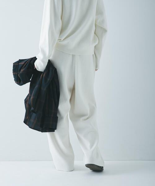URBAN RESEARCH（アーバンリサーチ）の「コットンカシミヤルーズニットパンツ（その他パンツ・レディース・オフホワイト/ブラック・36/38）」の20枚目の写真