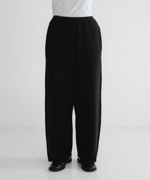 URBAN RESEARCH（アーバンリサーチ）の「コットンカシミヤルーズニットパンツ（その他パンツ・レディース・オフホワイト/ブラック・36/38）」の6枚目の写真