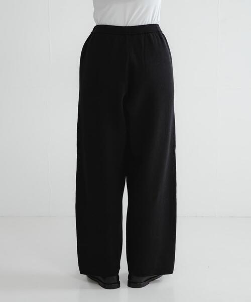 URBAN RESEARCH（アーバンリサーチ）の「コットンカシミヤルーズニットパンツ（その他パンツ・レディース・オフホワイト/ブラック・36/38）」の7枚目の写真