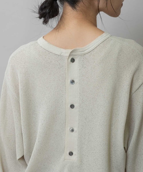Munich(ミューニック)の「【速乾性】シアーワッフルバックヘンリーネックプルオーバー(Tシャツ/カットソー・レディース・ホワイト/ブラック/グレイッシュベージュ・FREE)」の11枚目の写真