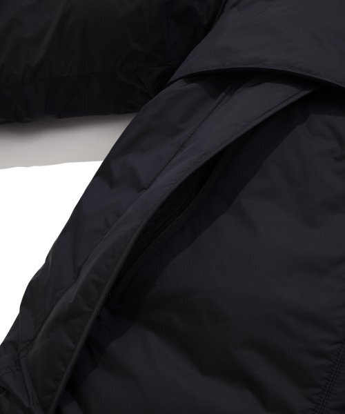 COVERNAT(カバーナット)の「ツートンフードパーカー ネイビー(ダウンジャケット/コート・レディース・その他・LARGE/MEDIUM/SMALL/X-LARGE/XX-LARGE)」の10枚目の写真