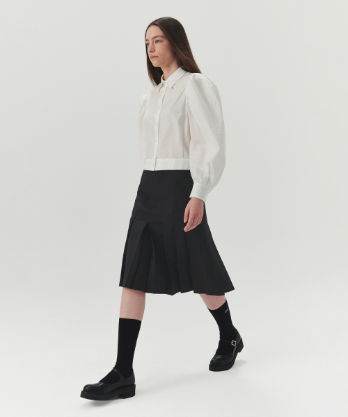 LEVAR(レバー)の「See-Through Cropped Blouse - Off White(シャツ/ブラウス・レディース・Off White・FREE)」の4枚目の写真