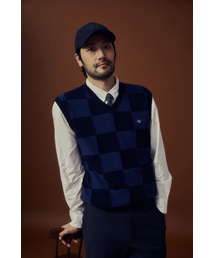 AOW（エイオダブリュー）の「MEN CHECKER KNIT VEST（ニット/セーター）」