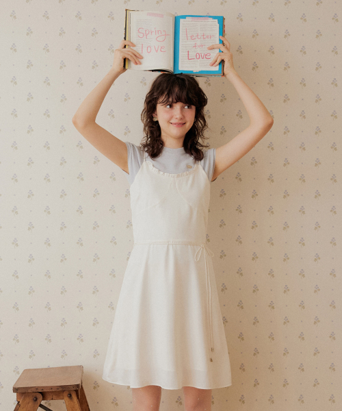 ADAUL(アダウル)の「Jacquard rope belt frill neck mini dress - ivory(ワンピース・レディース・アイボリー・SMALL/MEDIUM)」の2枚目の写真