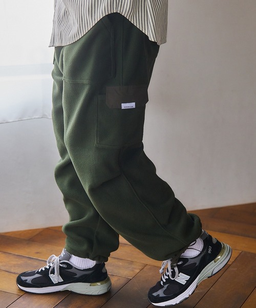 MAISON CLUB(メゾンクラブ)の「【MAISON CLUB】Basic Over Cargo FleecePants / ベーシックオーバーカーゴフリースパンツ KKP(カーゴパンツ・メンズ・ブラック/カーキ/チャコールグレー・L/M)」の19枚目の写真