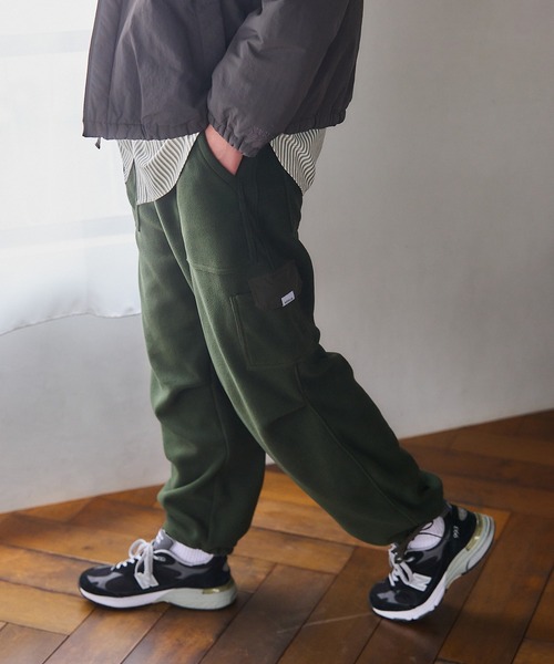 MAISON CLUB(メゾンクラブ)の「【MAISON CLUB】Basic Over Cargo FleecePants / ベーシックオーバーカーゴフリースパンツ KKP(カーゴパンツ・メンズ・ブラック/カーキ/チャコールグレー・L/M)」の20枚目の写真