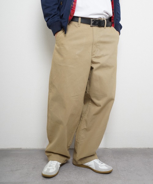 HANES(ヘインズ)の「Hanes ノータックワイドフィットチノパンツ(チノパンツ・メンズ・ベージュ/ブラック/カーキ・MEDIUM/LARGE/X-LARGE/SMALL)」の2枚目の写真