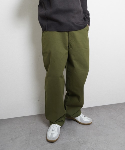 HANES(ヘインズ)の「Hanes ノータックワイドフィットチノパンツ(チノパンツ・メンズ・ベージュ/ブラック/カーキ・MEDIUM/LARGE/X-LARGE/SMALL)」の11枚目の写真