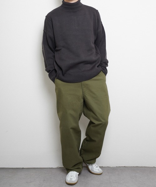 HANES(ヘインズ)の「Hanes ノータックワイドフィットチノパンツ(チノパンツ・メンズ・ベージュ/ブラック/カーキ・MEDIUM/LARGE/X-LARGE/SMALL)」の14枚目の写真