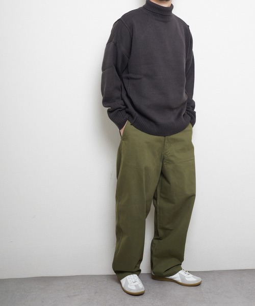 HANES(ヘインズ)の「Hanes ノータックワイドフィットチノパンツ(チノパンツ・メンズ・ベージュ/ブラック/カーキ・MEDIUM/LARGE/X-LARGE/SMALL)」の15枚目の写真