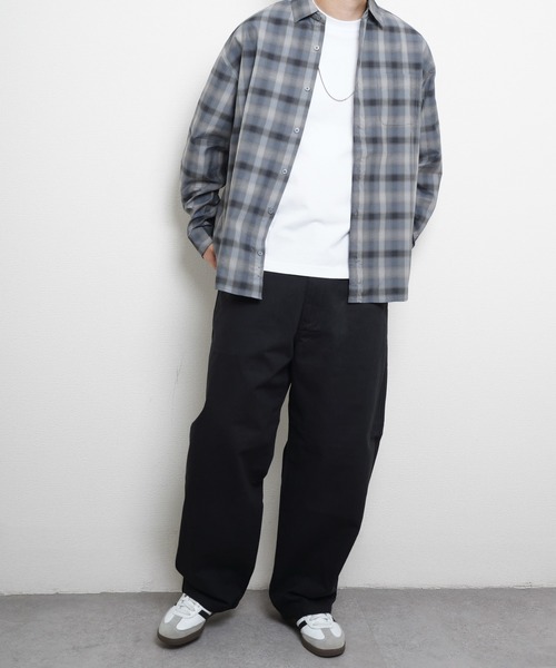 HANES(ヘインズ)の「Hanes ノータックワイドフィットチノパンツ(チノパンツ・メンズ・ベージュ/ブラック/カーキ・MEDIUM/LARGE/X-LARGE/SMALL)」の9枚目の写真