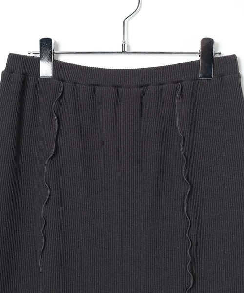 LEPSIM（レプシィム）の「【産前・産後対応】マタニティ／配色メローカットスカート　634395（マタニティウェア/グッズ・レディース・チャコールグレー/イエロー/ブラック・FREE）」の5枚目の写真