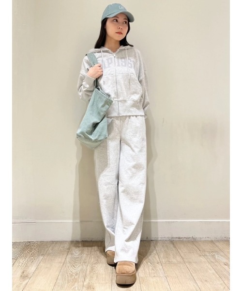 GAP(ギャップ)の「フレンチテリー オーバーサイズ GAP1969ロゴ ジップアップパーカー(パーカー・レディース・ピンク/ブラック/グレー/ブルー・XL/L/S/XS/XXS/M)」の22枚目の写真