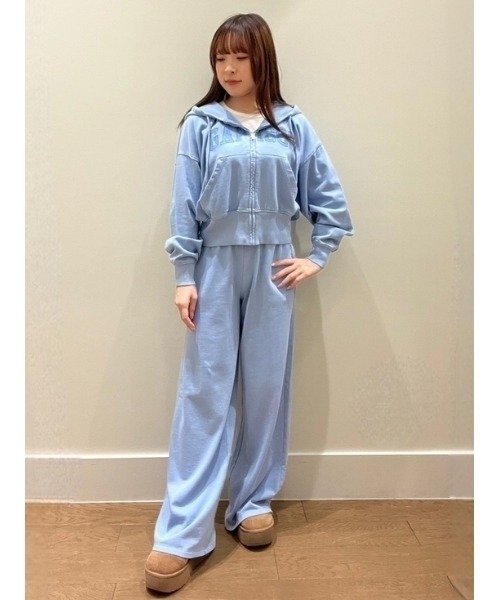 GAP(ギャップ)の「フレンチテリー オーバーサイズ GAP1969ロゴ ジップアップパーカー(パーカー・レディース・ピンク/ブラック/グレー/ブルー・XL/L/S/XS/XXS/M)」の13枚目の写真