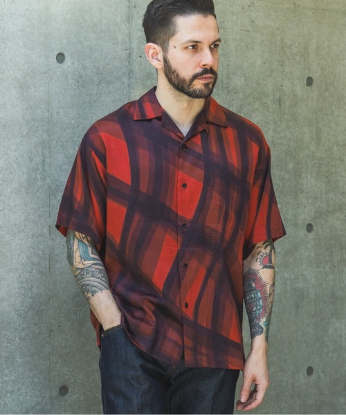 MR.OLIVE（ミスターオリーブ）の「ABSTRACT CHECK / SHORT/S OPEN COLLAR SHIRT /M261130（シャツ/ブラウス・メンズ・ブラック/レッド・SMALL/MEDIUM/LARGE）」の2枚目の写真