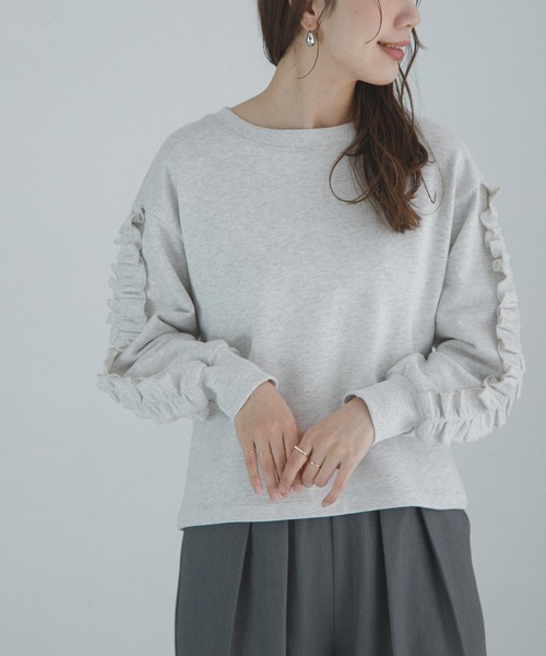 URBAN RESEARCH Sonny Label(アーバンリサーチサニーレーベル)の「『WEB限定』フリルスリーブスウェットプルオーバー(スウェット・レディース・オートミール/スミクロ・FREE)」の2枚目の写真