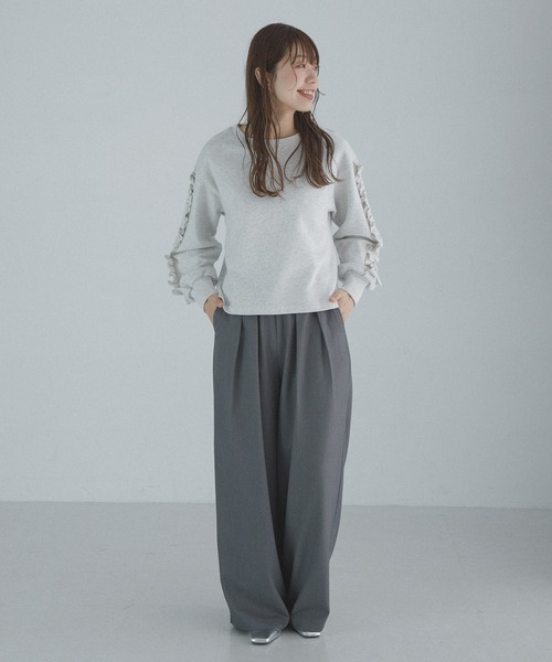 URBAN RESEARCH Sonny Label(アーバンリサーチサニーレーベル)の「『WEB限定』フリルスリーブスウェットプルオーバー(スウェット・レディース・オートミール/スミクロ・FREE)」の12枚目の写真