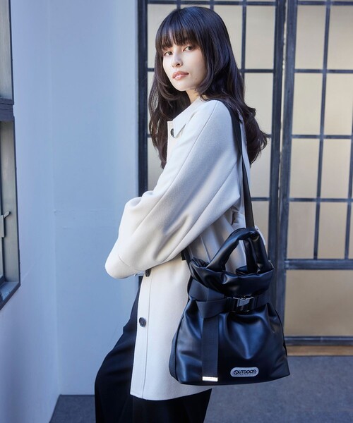 OUTDOOR PRODUCTS（アウトドアプロダクツ）の「【OUTDOOR PRODUCTS】VIS別注2WAYベルト付きパデッドトートバッグ（トートバッグ・レディース・キナリ/チャコールグレー/ブラック・FREE）」の10枚目の写真