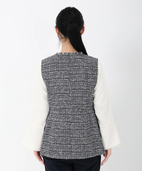 STRAWBERRY-FIELDS（ストロベリーフィールズ）の「ナチュラルファンシー_ツイードジレ（ノーカラージャケット・レディース・ベージュ/ネイビー系・2）」の5枚目の写真