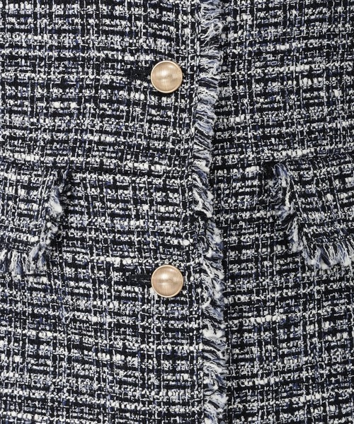 STRAWBERRY-FIELDS（ストロベリーフィールズ）の「ナチュラルファンシー_ツイードジレ（ノーカラージャケット・レディース・ベージュ/ネイビー系・2）」の7枚目の写真