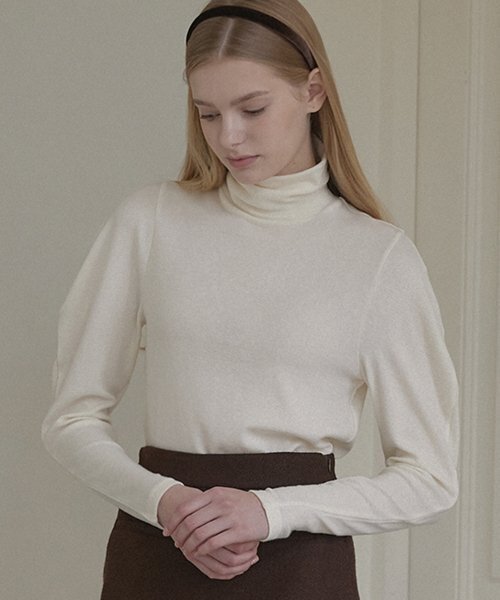 NONLOCAL(ノンローカル)の「Wool Tencel Volume Sleeve Turtleneck - Cream(Tシャツ/カットソー・レディース・その他・FREE)」の1枚目の写真
