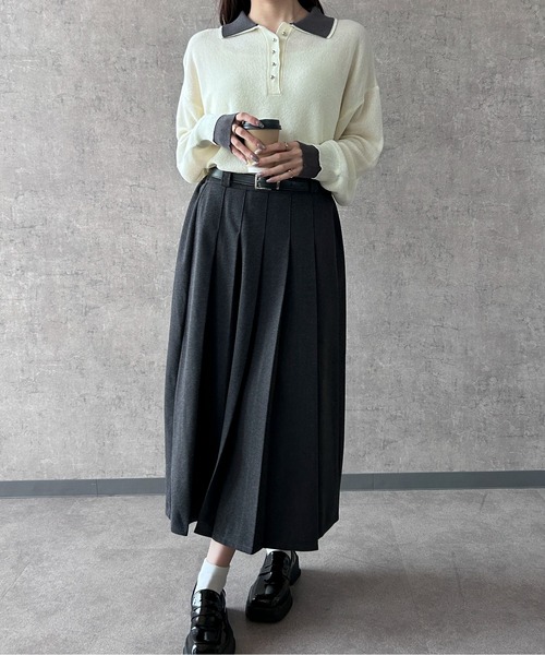 Maison Calme(メゾンカルム)の「【26年春夏新作】配色デザインフェイクレイヤードシアーポロ襟ニットトップス(ニット/セーター・レディース・チャコール/ブラック/ホワイト・F)」の4枚目の写真