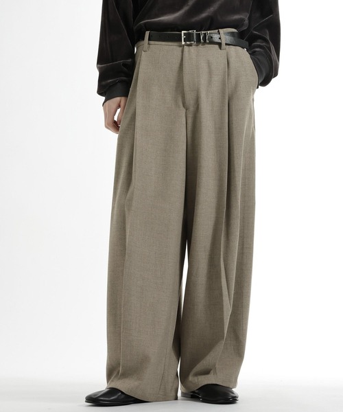 HARE(ハレ)の「ボックスタックワイドテーパードパンツ(HARE)(スラックス・メンズ・ブラック/グリーン/ベージュ・MEDIUM/SMALL)」の2枚目の写真