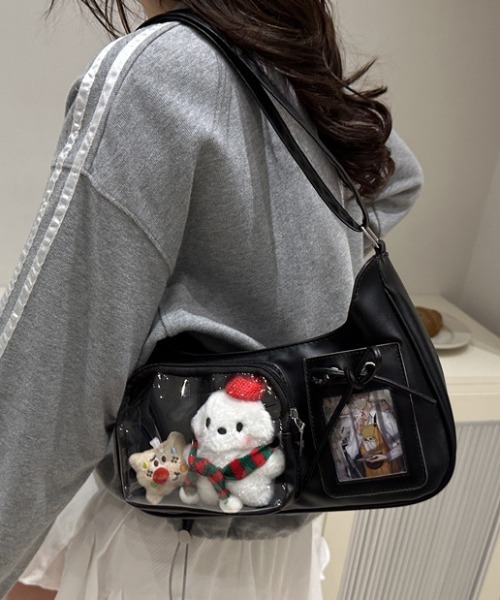 LAC-VERT(ラック・ヴェール)の「【推し活】クリアポケット付きショルダーバッグ(ショルダーバッグ・レディース・レッド/ホワイト/ブラック・FREE)」の1枚目の写真