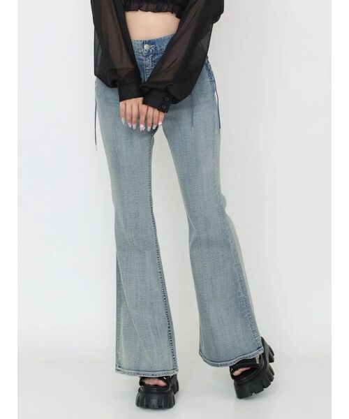 EATME（イートミー）の「レースアップフレアデニムパンツ（デニムパンツ・レディース・インディゴブルー/ライトブルー/ブラック・MEDIUM/SMALL）」の3枚目の写真