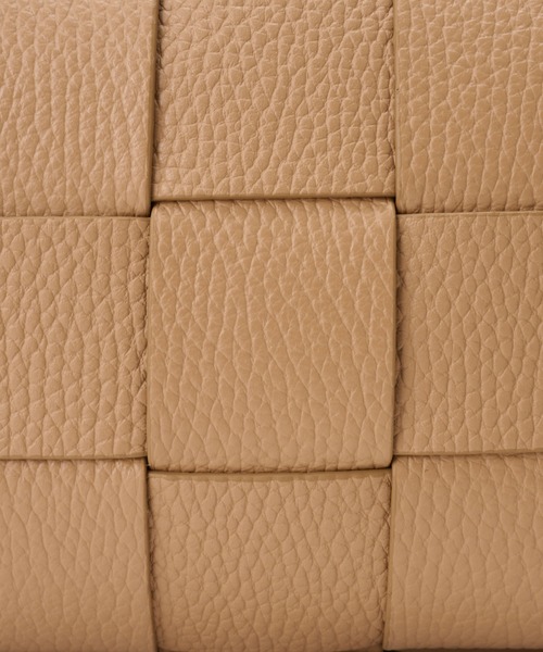 IACUCCI（イアクッチ）の「【予約】ベルタ XS CERVO（ショルダーバッグ・レディース・キャメル/ホワイト/ブラック/イエロー・FREE）」の5枚目の写真