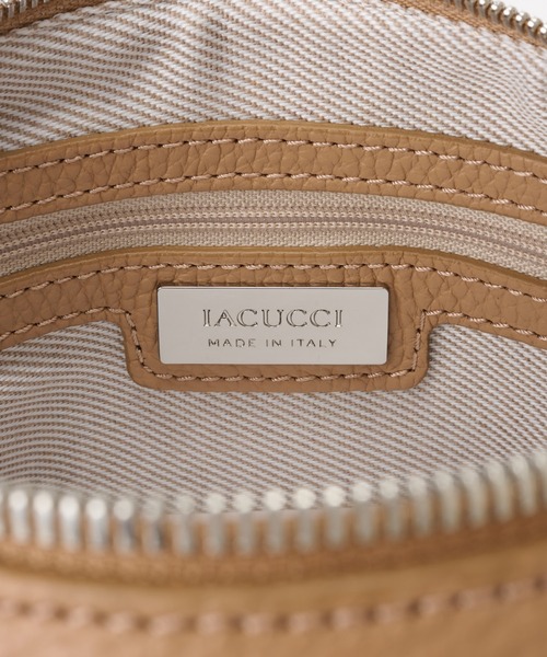 IACUCCI（イアクッチ）の「【予約】ベルタ XS CERVO（ショルダーバッグ・レディース・キャメル/ホワイト/ブラック/イエロー・FREE）」の7枚目の写真