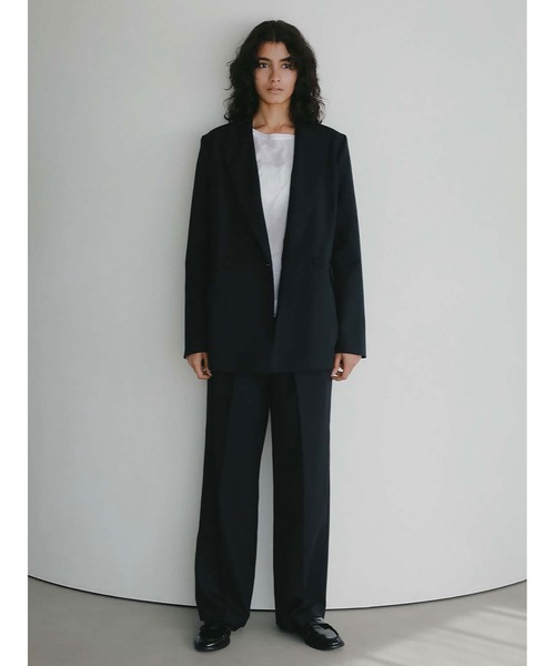 HER.(ハー)の「タックストレートパンツ(その他パンツ・レディース・ベージュ/ネイビー・2/1)」の21枚目の写真