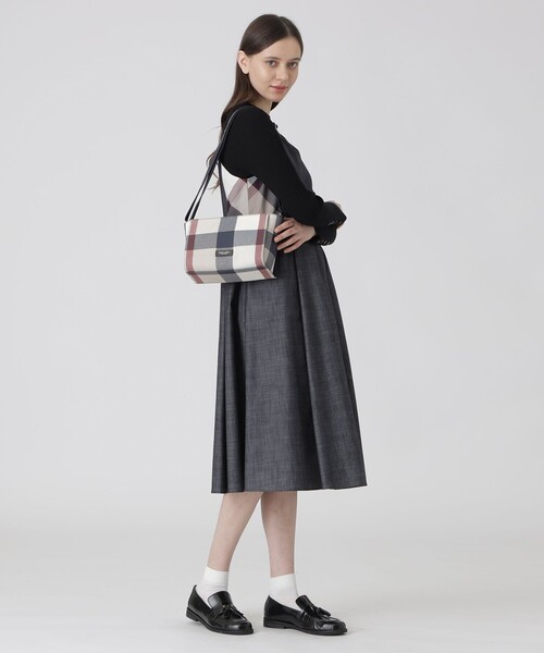 BLUE LABEL CRESTBRIDGE（ブルーレーベルクレストブリッジ）の「クレストブリッジチェックPVCミニショルダー（ショルダーバッグ・レディース・ベージュ系その他/レッド/ピンク系その他3/ブルー・FREE）」の20枚目の写真