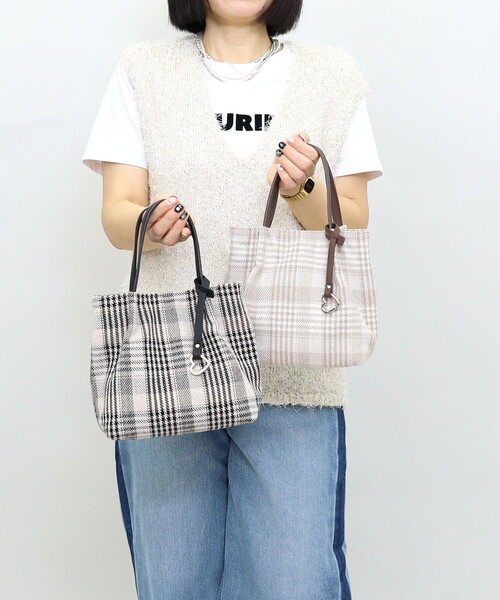 COOCO(クーコ)の「チェック柄ツマミハンドル2WAYミニトートバッグ(トートバッグ・レディース・ベージュ/ブラック・FREE)」の22枚目の写真
