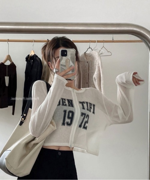 Ritzy（リッツィー）の「前開きジップデザイン  カーディガン（カーディガン/ボレロ・レディース・ブラック/ホワイト・M）」の2枚目の写真
