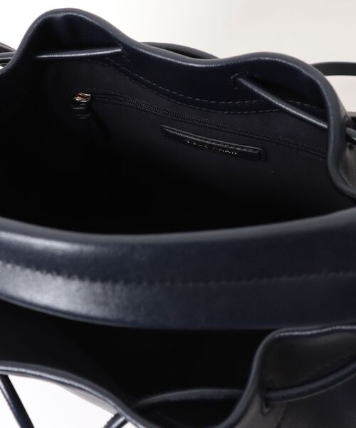 COLE HAAN(コールハーン)の「イザベラ ショルダー バッグ womens(ショルダーバッグ・レディース・ネイビー・OSFA)」の8枚目の写真
