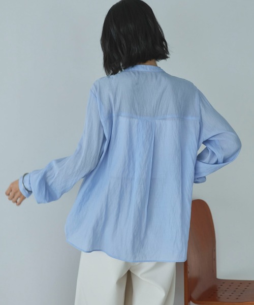 Doux archives（ドゥアルシーヴ）の「シャーリングバンドカラーブラウス（シャツ/ブラウス・レディース・イエロー/オフホワイト/サックスブルー・FREE）」の16枚目の写真