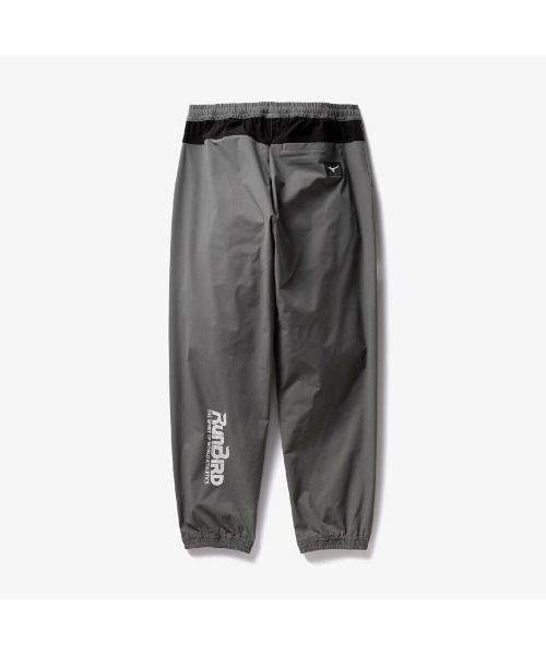 MIZUNO(ミズノ )の「MIZUNO LOOSE-FIT TRACK PANTS(ミズノ ルーズフィットトラックパンツ)(スウェットパンツ・メンズ・チャコールグレー/ブラック・X-LARGE/LARGE/MEDIUM)」の10枚目の写真