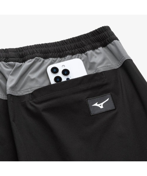 MIZUNO(ミズノ )の「MIZUNO LOOSE-FIT TRACK PANTS(ミズノ ルーズフィットトラックパンツ)(スウェットパンツ・メンズ・チャコールグレー/ブラック・X-LARGE/LARGE/MEDIUM)」の6枚目の写真