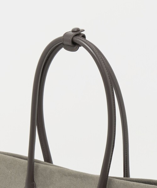 UNITED ARROWS(ユナイテッドアローズ)の「キャンバス ワイド トートバッグ(トートバッグ・レディース・ダークグレー/モカ・FREE)」の9枚目の写真