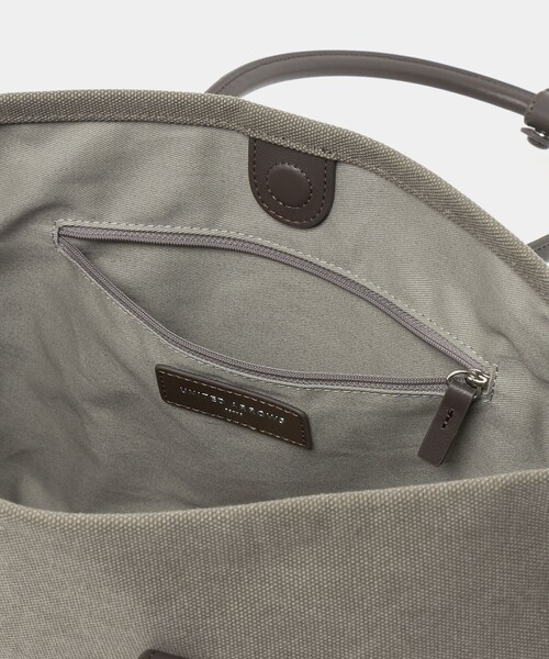 UNITED ARROWS(ユナイテッドアローズ)の「キャンバス ワイド トートバッグ(トートバッグ・レディース・ダークグレー/モカ・FREE)」の12枚目の写真