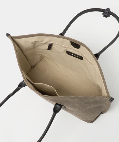UNITED ARROWS(ユナイテッドアローズ)の「キャンバス ワイド トートバッグ(トートバッグ・レディース・ダークグレー/モカ・FREE)」の19枚目の写真