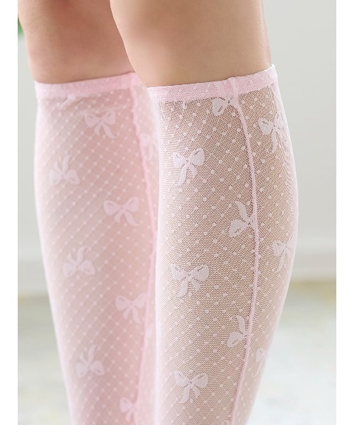 tutuanna(チュチュアンナ)の「縫製リボンレース柄ストレッチレースハイソックス35cm丈(ソックス/靴下・レディース・ブラック/オフホワイト/キナリ/ベビーピンク・M)」の8枚目の写真