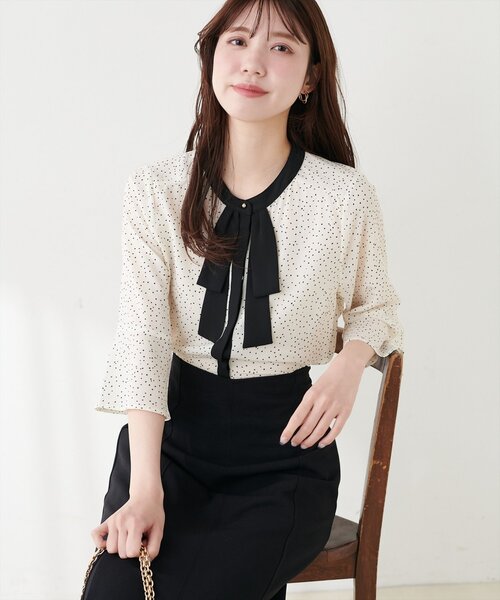 natural couture(ナチュラルクチュール)の「フレアカフス袖リボンボウタイブラウス(シャツ/ブラウス・レディース・オフホワイト/その他2/その他1/ネイビー/ラベンダー・FREE)」の4枚目の写真
